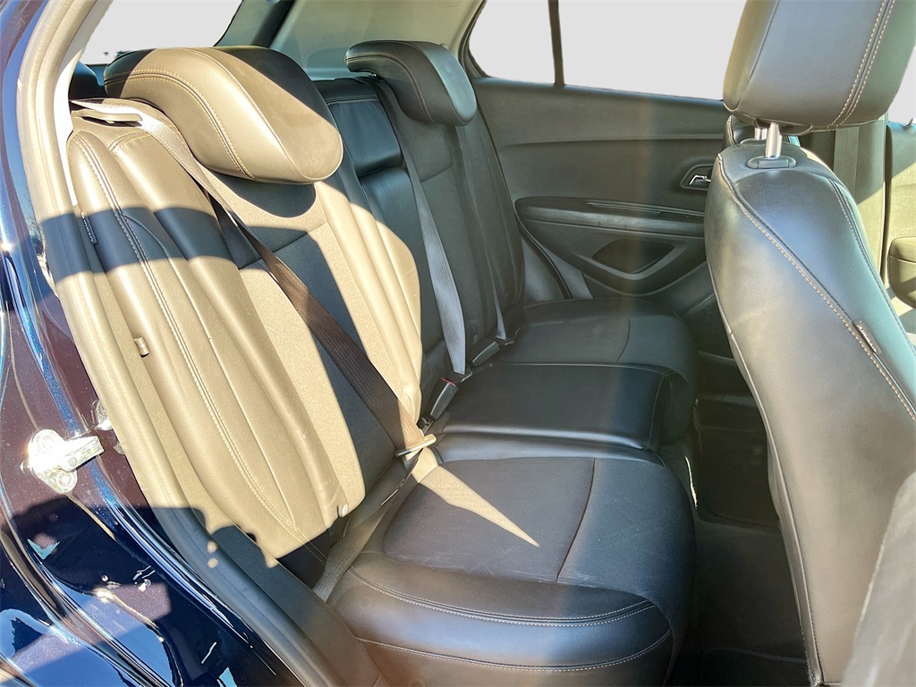 2022 Chevrolet Trax LT Blue at Bravo Nissan