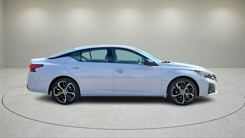 2025 Nissan Altima