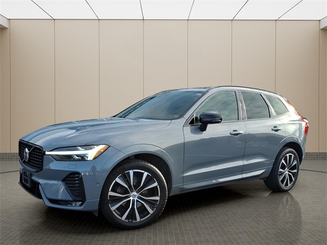 2023 Volvo XC60 B5 Plus Dark Theme AWD