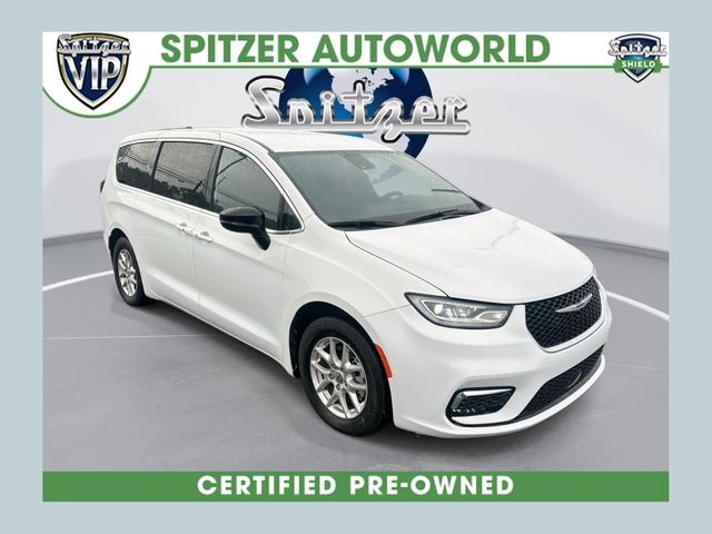 Bright White Clearcoat 2025 Chrysler Pacifica Minivan Front-Wheel Drive 9-Speed Automatic