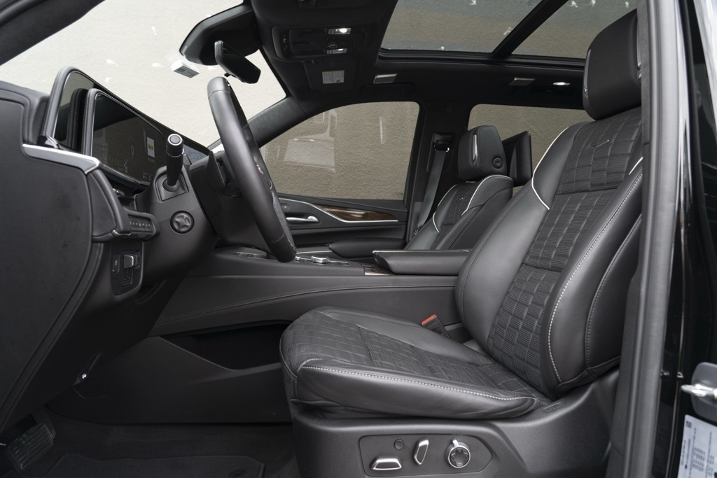 2023 Cadillac Escalade ESV Sport Platinum - Photo 17