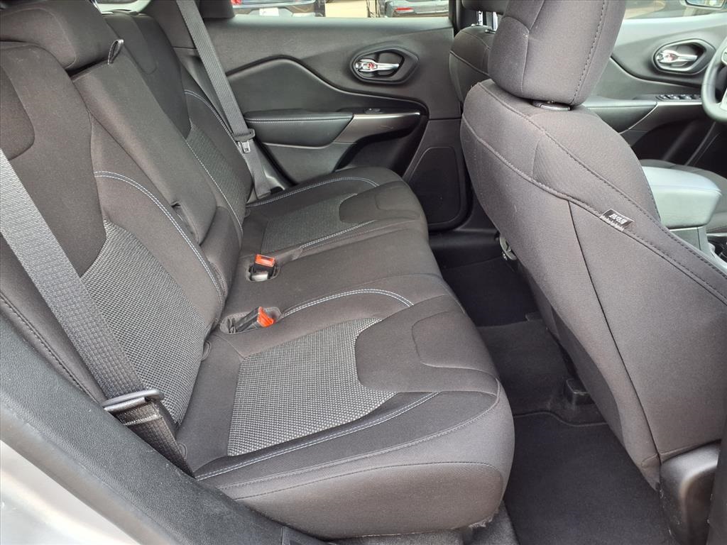 2020 Jeep Cherokee Latitude Silver at Martin Chrysler Dodge Jeep Ram