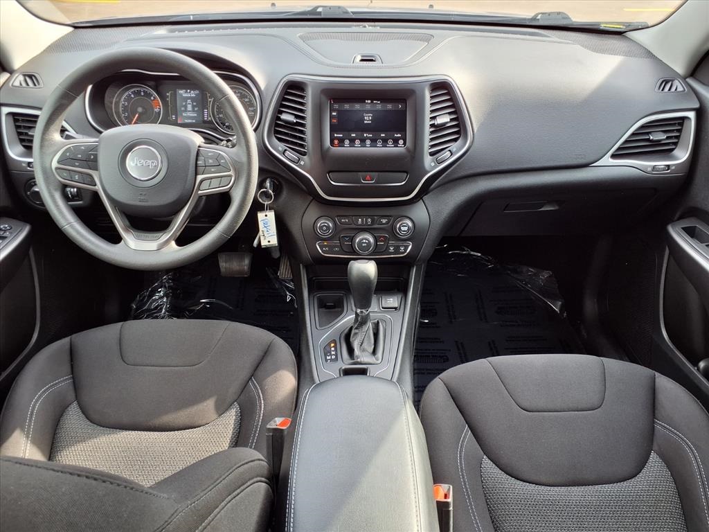 2020 Jeep Cherokee Latitude Silver at Martin Chrysler Dodge Jeep Ram