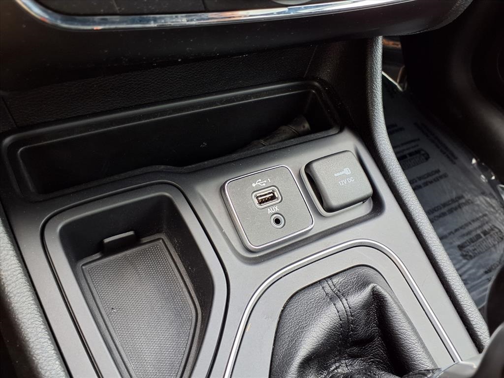 2020 Jeep Cherokee Latitude Silver at Martin Chrysler Dodge Jeep Ram