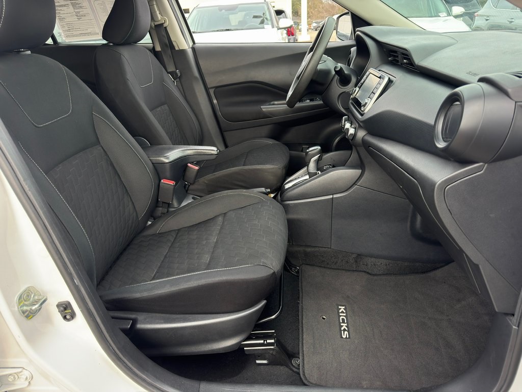 2021 Nissan Kicks S - 11