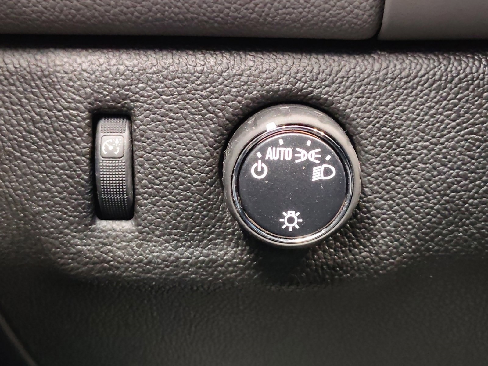 Used Car 2021 Chevrolet Colorado  Work Truck For Sale Under $20,000 In San Antonio, Texas