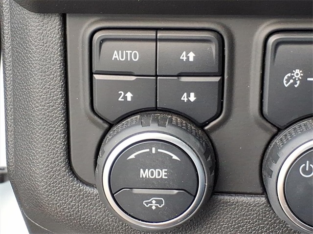 2023 Chevrolet Tahoe Z71 photo 4