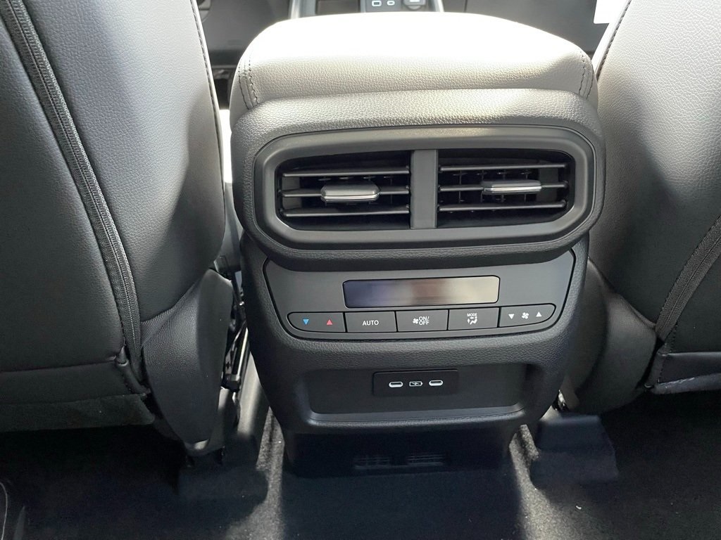 Thumbnail: 2025 Honda Pilot - 30