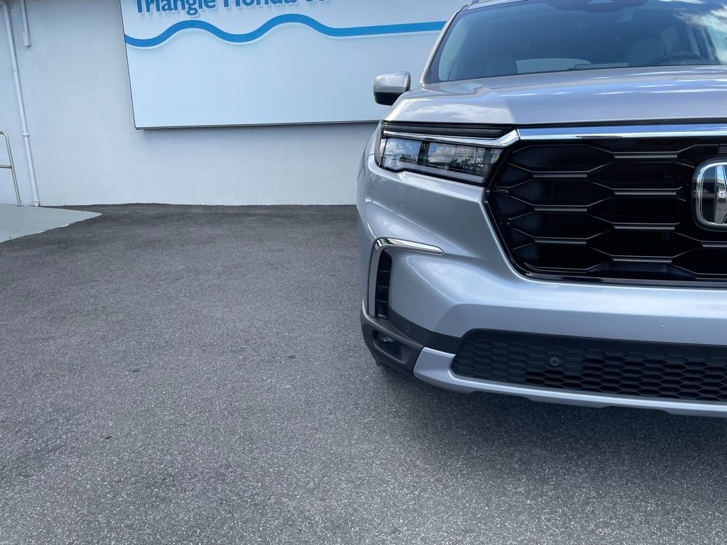Thumbnail: 2025 Honda Pilot - 32