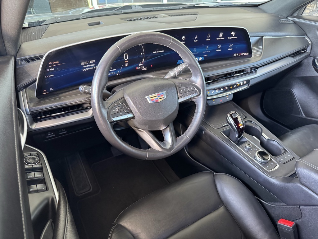 2024 Cadillac XT4 Premium Luxury photo 2