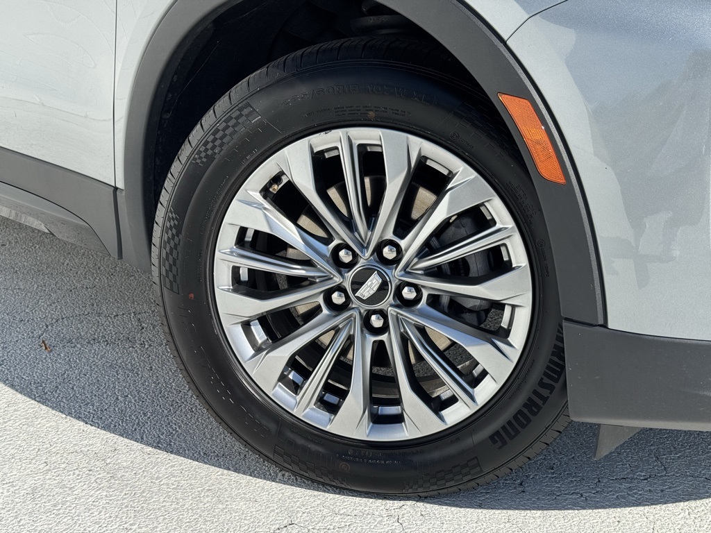 2024 Cadillac XT4 Premium Luxury photo 4
