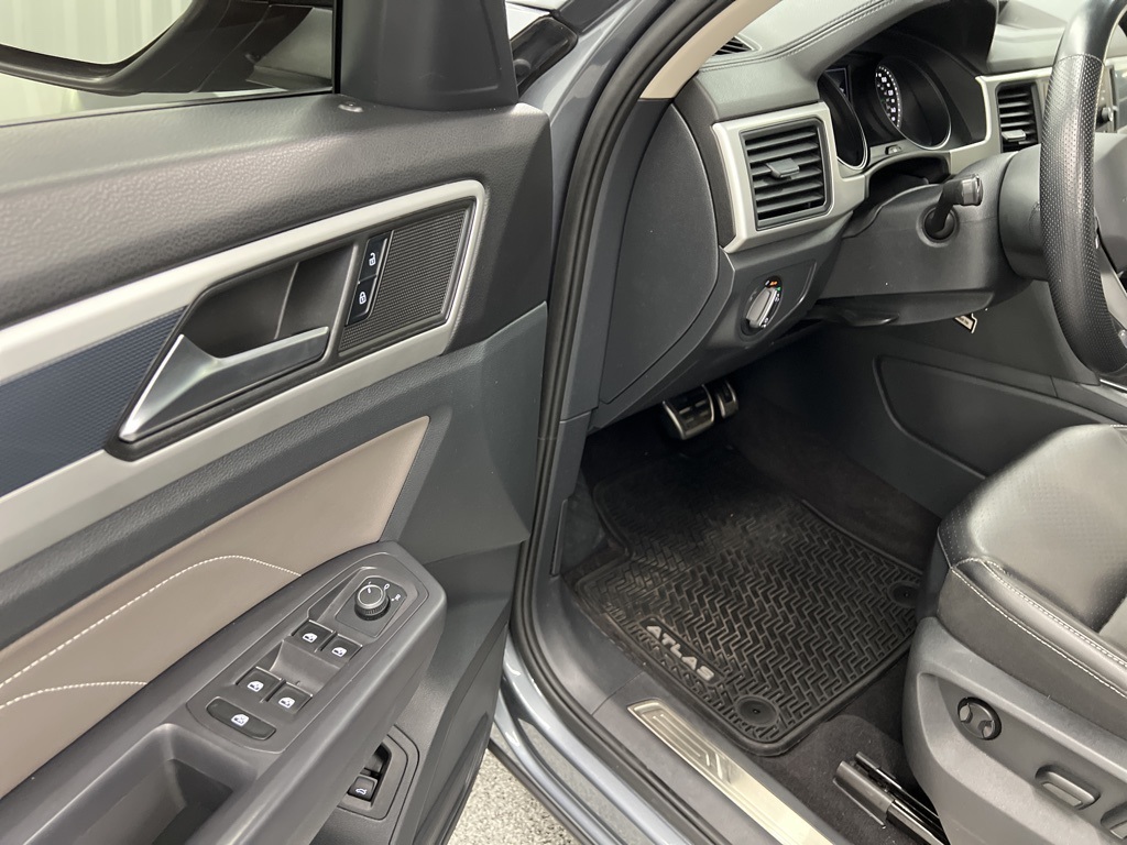 2021 Volkswagen Atlas 3.6L V6 SE w/Technology R-Line Gray at Autostrade