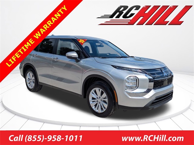 2025 Mitsubishi Outlander ES