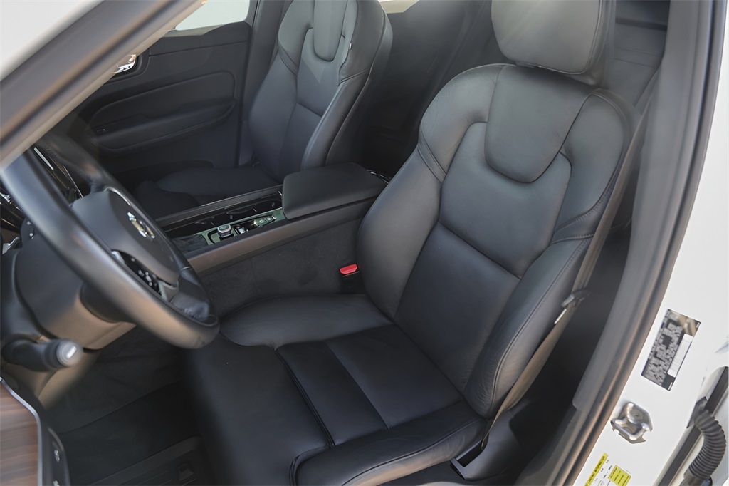 Used Car 2020 Volvo Xc60  T5 Inscription For Sale Under $25,000 In Austin, Texas