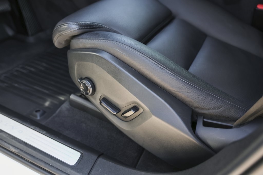 Used Car 2020 Volvo Xc60  T5 Inscription For Sale Under $25,000 In Austin, Texas