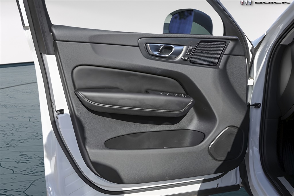 Used Car 2020 Volvo Xc60  T5 Inscription For Sale Under $25,000 In Austin, Texas