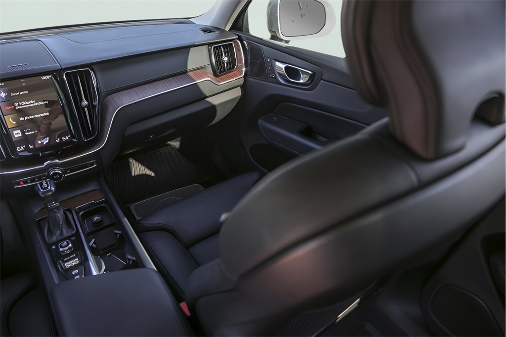 Used Car 2020 Volvo Xc60  T5 Inscription For Sale Under $25,000 In Austin, Texas