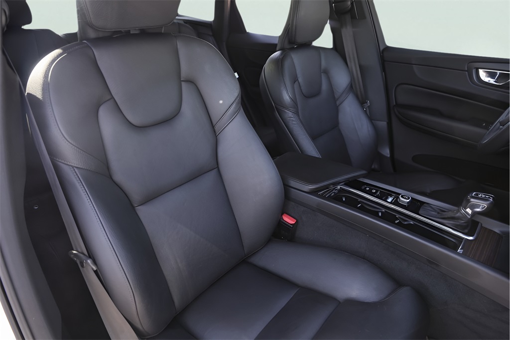 Used Car 2020 Volvo Xc60  T5 Inscription For Sale Under $25,000 In Austin, Texas