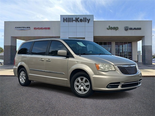 2013 Chrysler Town & Country Touring FWD