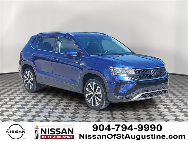 2022 Volkswagen Taos SE's photo