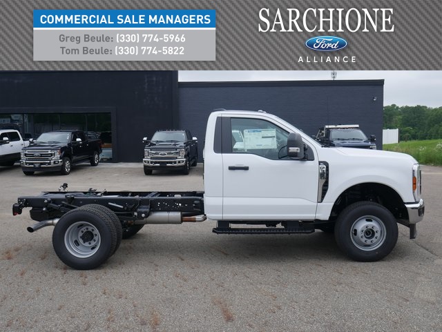 2025 Ford F-350 Super Duty Chassis XL Regular Cab DRW 4WD
