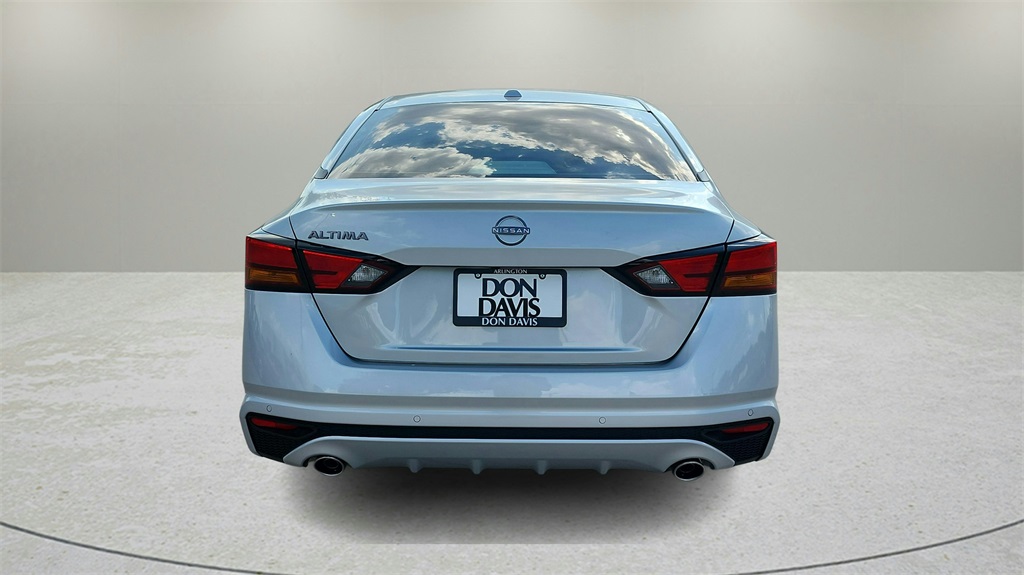 2025 Nissan Altima