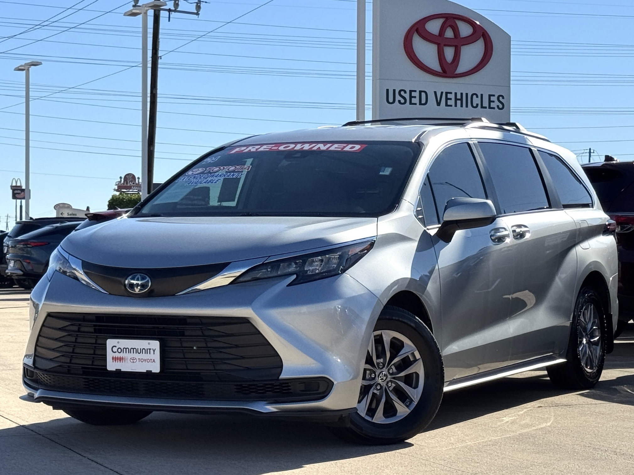 2024 Toyota Sienna LE  at Gullo Toyota