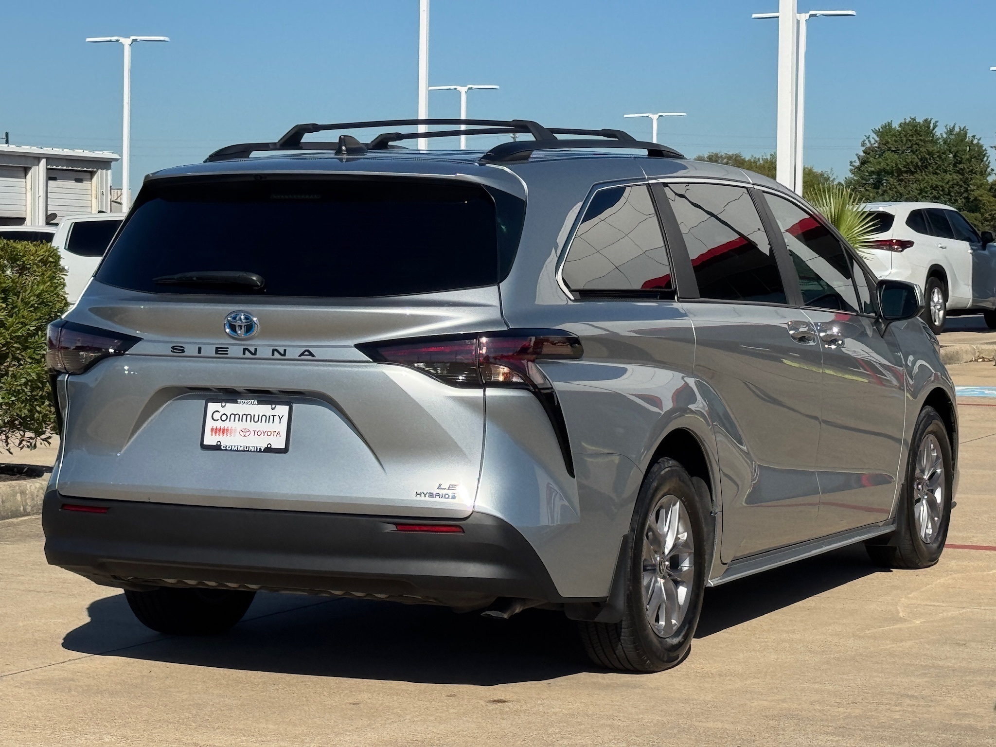 2024 Toyota Sienna LE  at Gullo Toyota