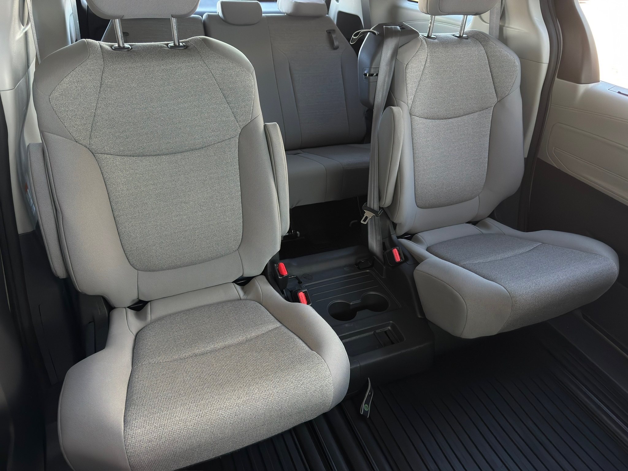 2024 Toyota Sienna LE  at Gullo Toyota