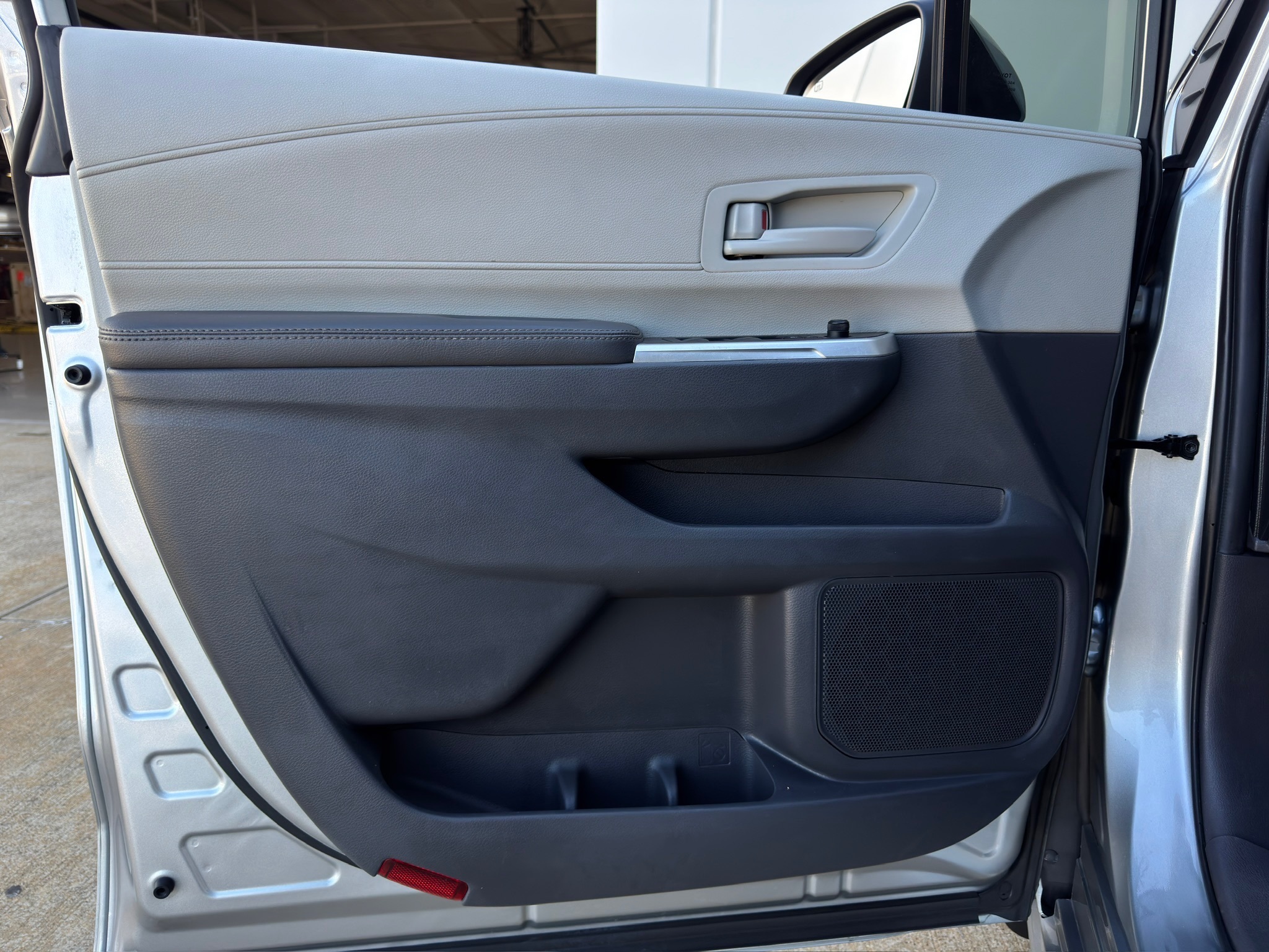 2024 Toyota Sienna LE  at Gullo Toyota