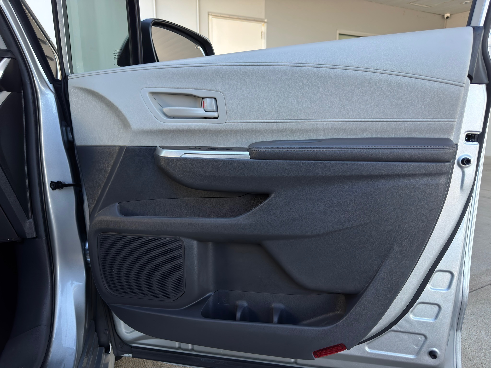 2024 Toyota Sienna LE  at Gullo Toyota