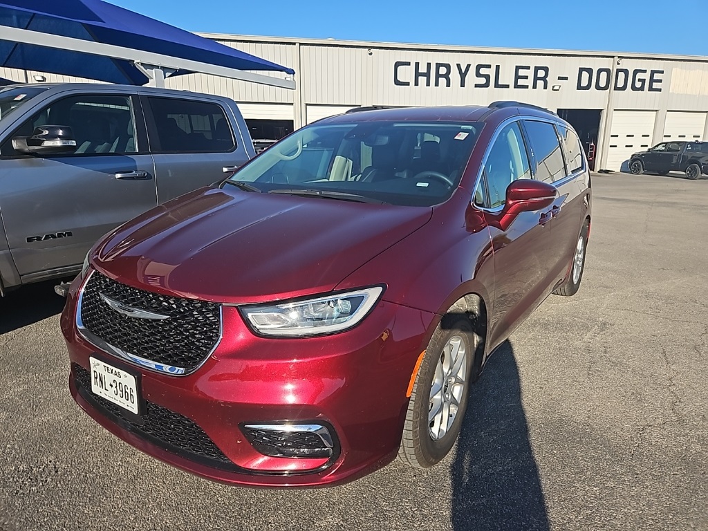 Used Car 2022 Chrysler Pacifica  Touring L For Sale Under $30,000 In San Marcos, Texas