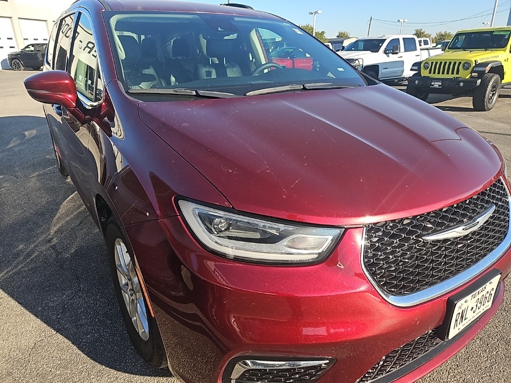 Used Car 2022 Chrysler Pacifica  Touring L For Sale Under $30,000 In San Marcos, Texas