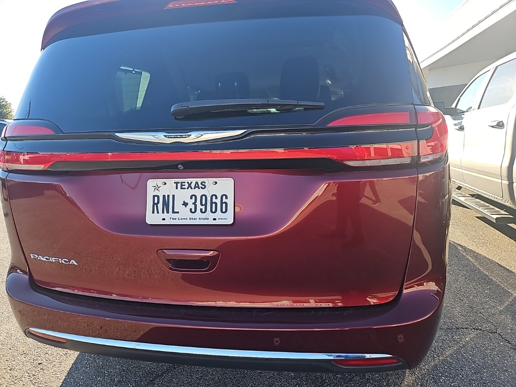 Used Car 2022 Chrysler Pacifica  Touring L For Sale Under $30,000 In San Marcos, Texas