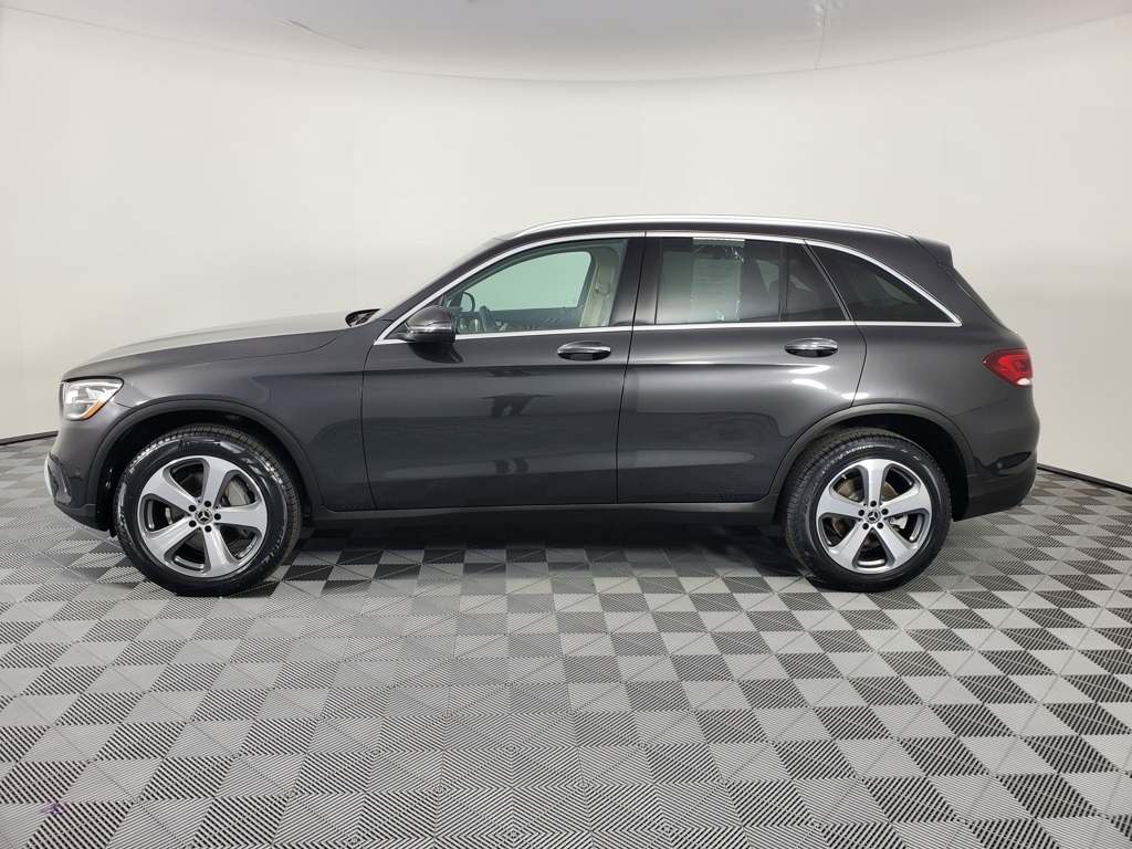 2021 Mercedes Benz GLC 300 photo 2