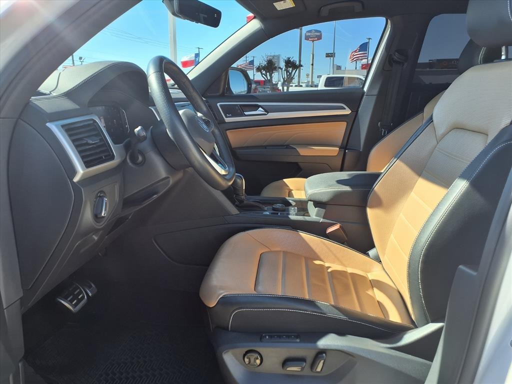 2023 Volkswagen Atlas Cross Sport 3.6L V6 SEL Premium R-Line White at DeMontrond Auto Country