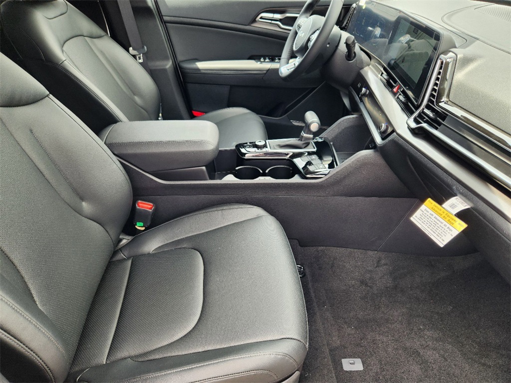 2025 Kia Sportage EX - 9