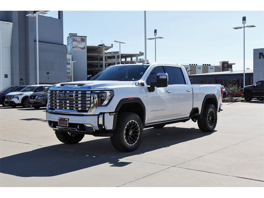 2024 GMC Sierra 2500HD Denali White at Central Houston Nissan