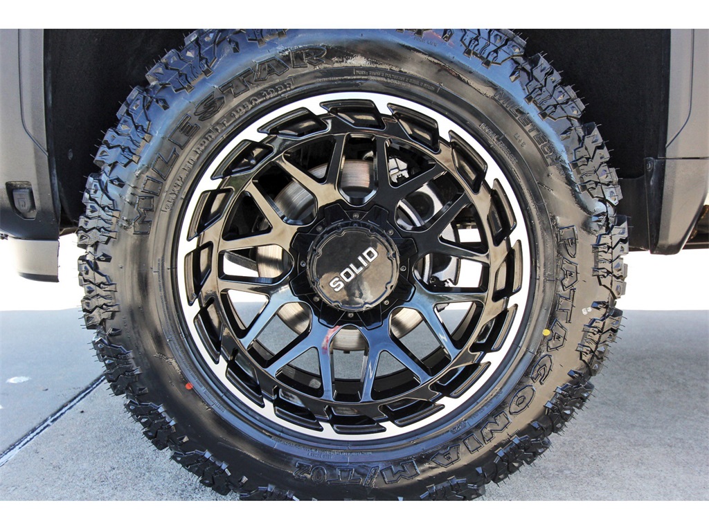 2024 GMC Sierra 2500HD Denali White at Central Houston Nissan