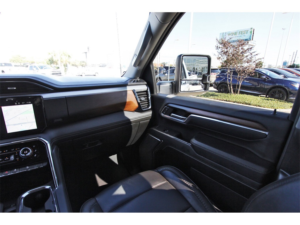 2024 GMC Sierra 2500HD Denali White at Central Houston Nissan