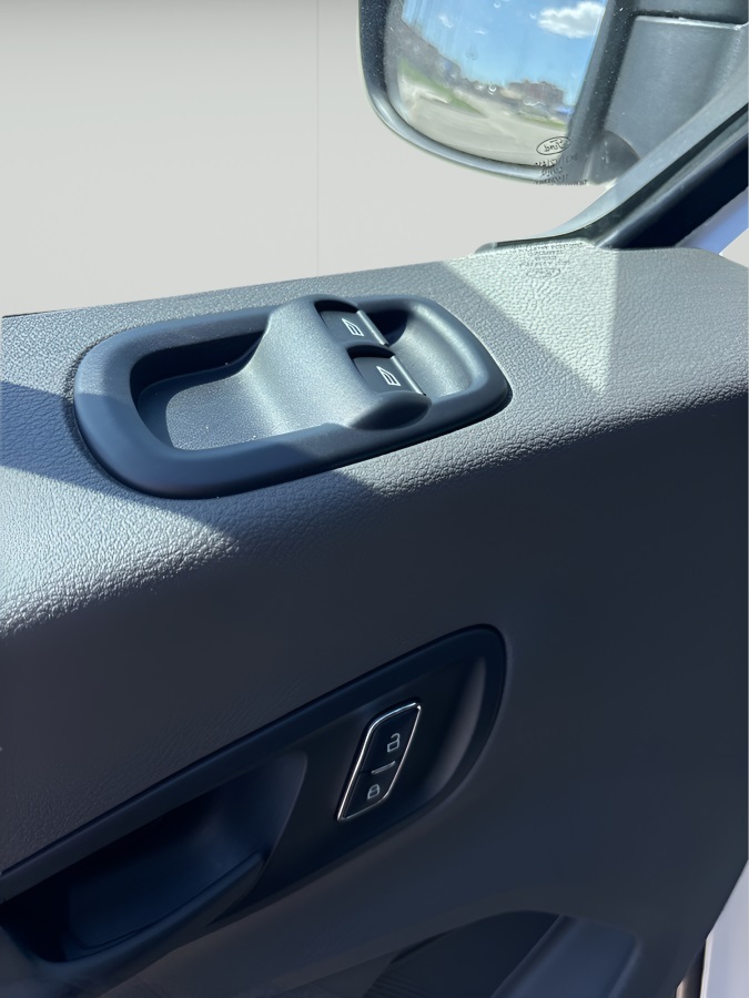 2025 Ford Transit-350