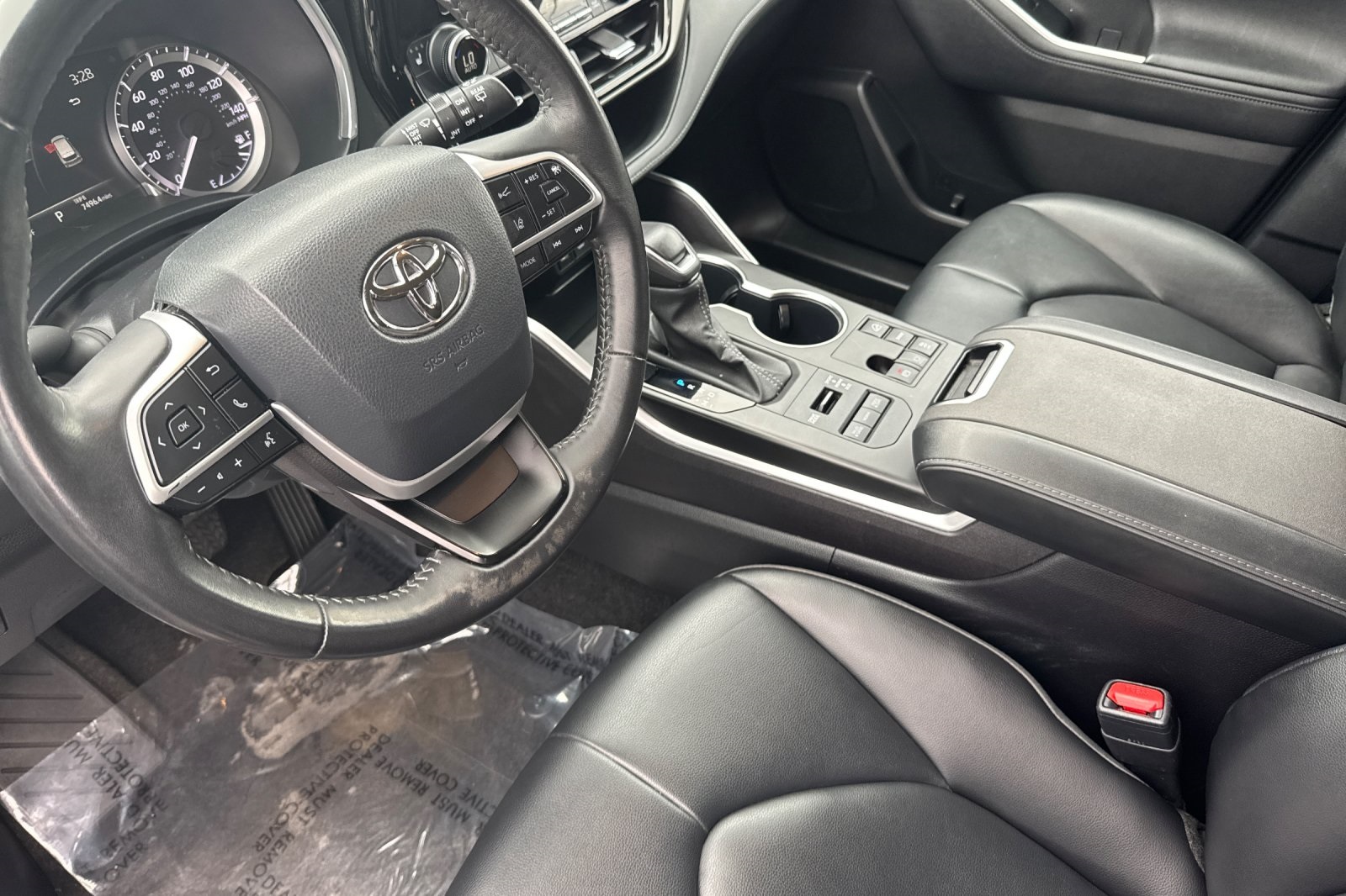 2024 Toyota Highlander XLE - Photo 12