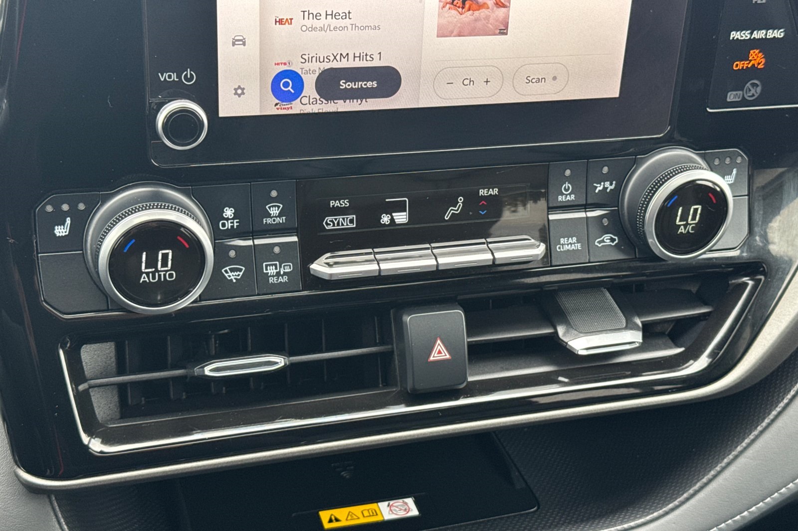 2024 Toyota Highlander XLE - Photo 23