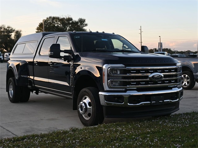 2023 Ford F-350 Super Duty Lariat's photo