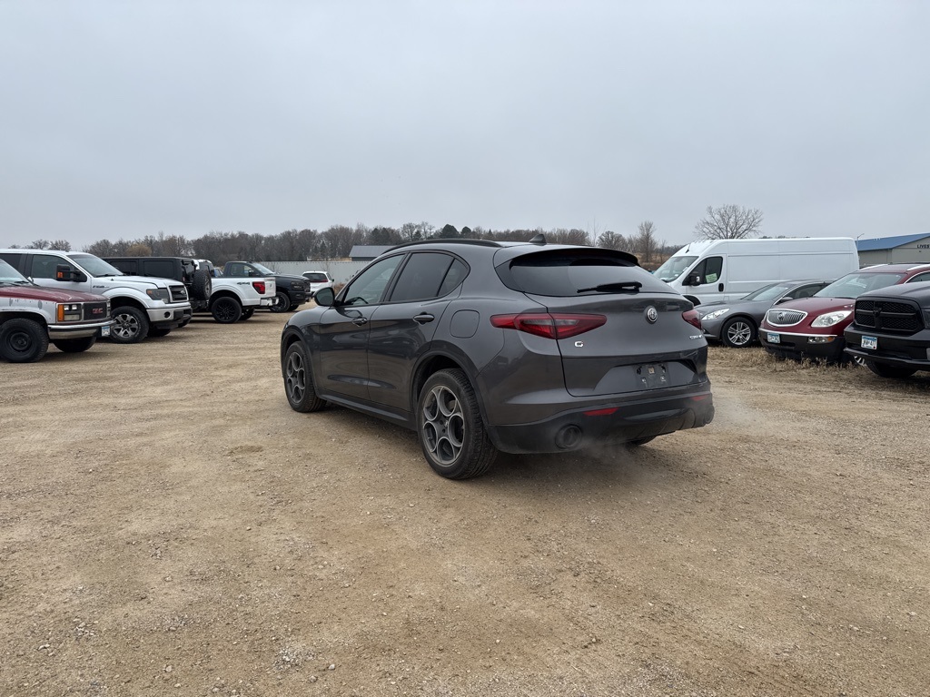 2022 Alfa Romeo Stelvio