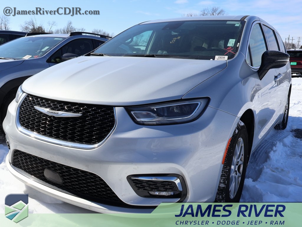 2024 Chrysler Pacifica Touring L FWD