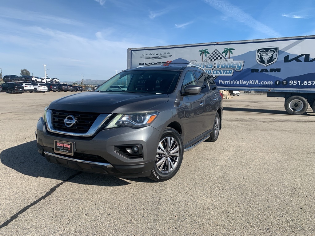 2019 Nissan Pathfinder SV