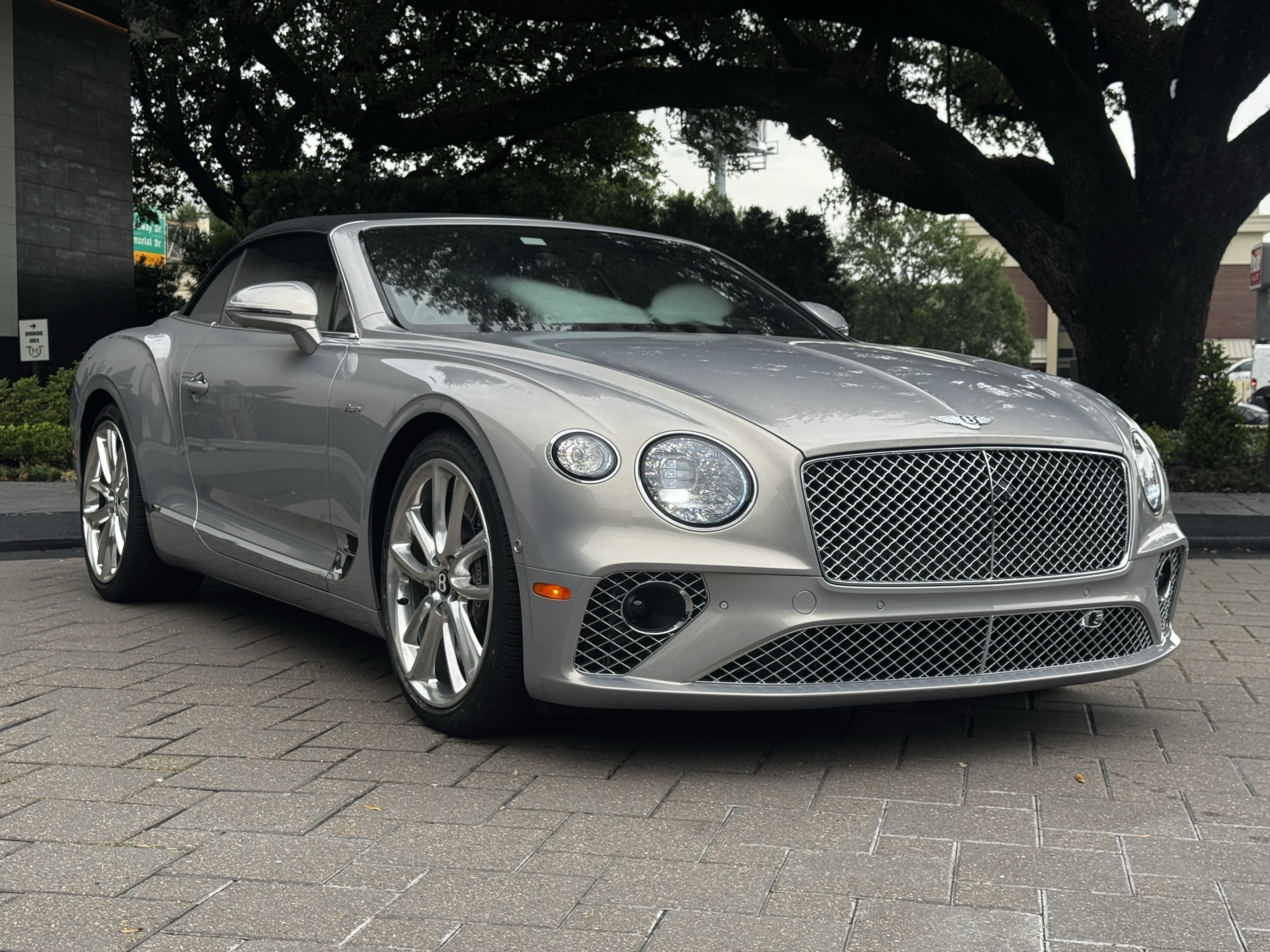 /2023 Bentley Continental-GT
