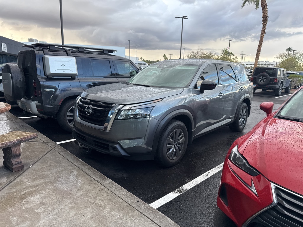 2025 Nissan Pathfinder S