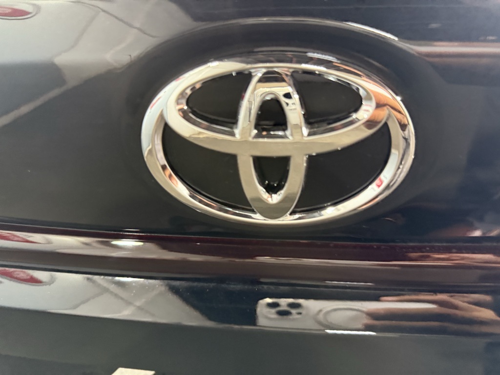 Thumbnail: 2025 Toyota Corolla - 17